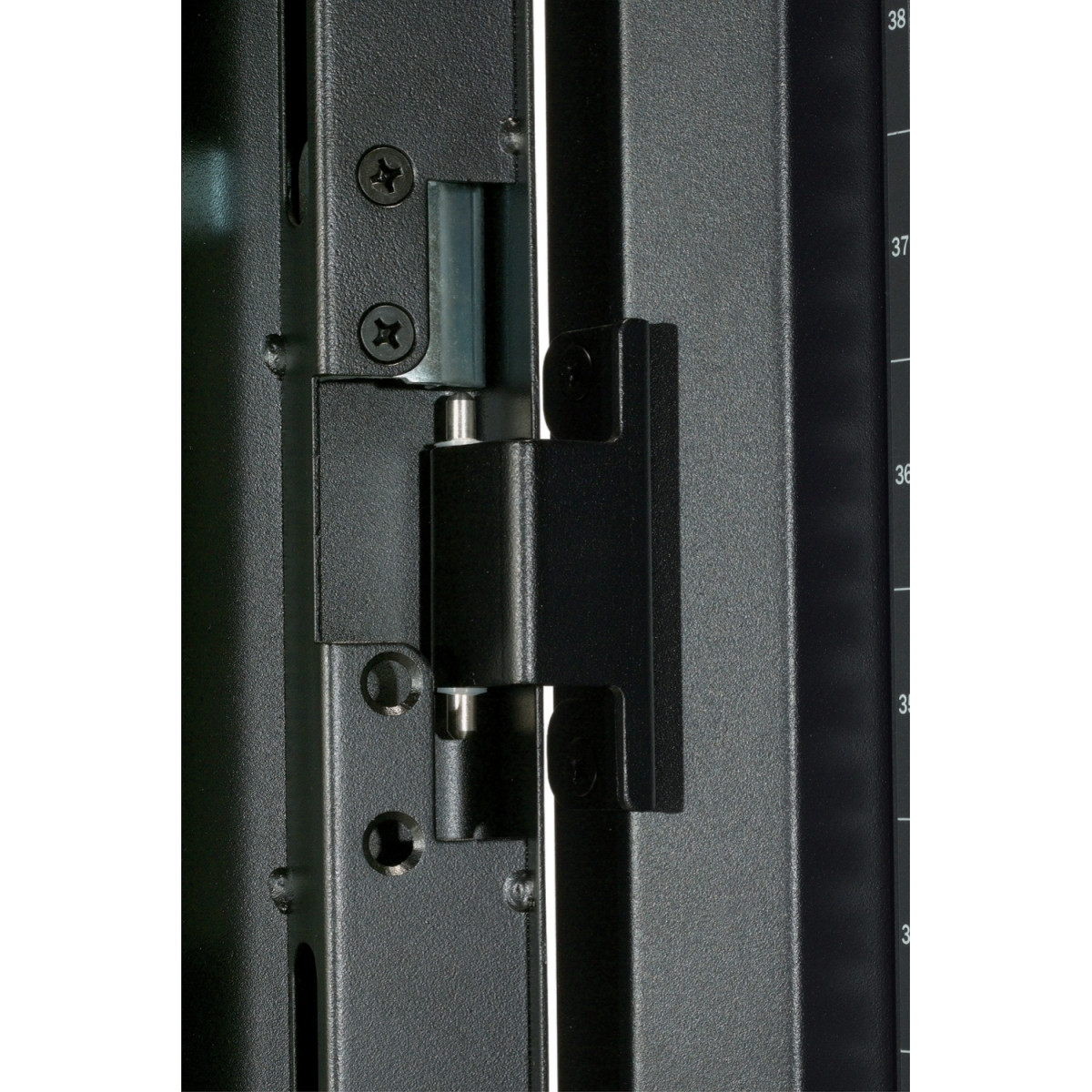 SX 42U 750W x 1070D Rack W/out Sides Blk